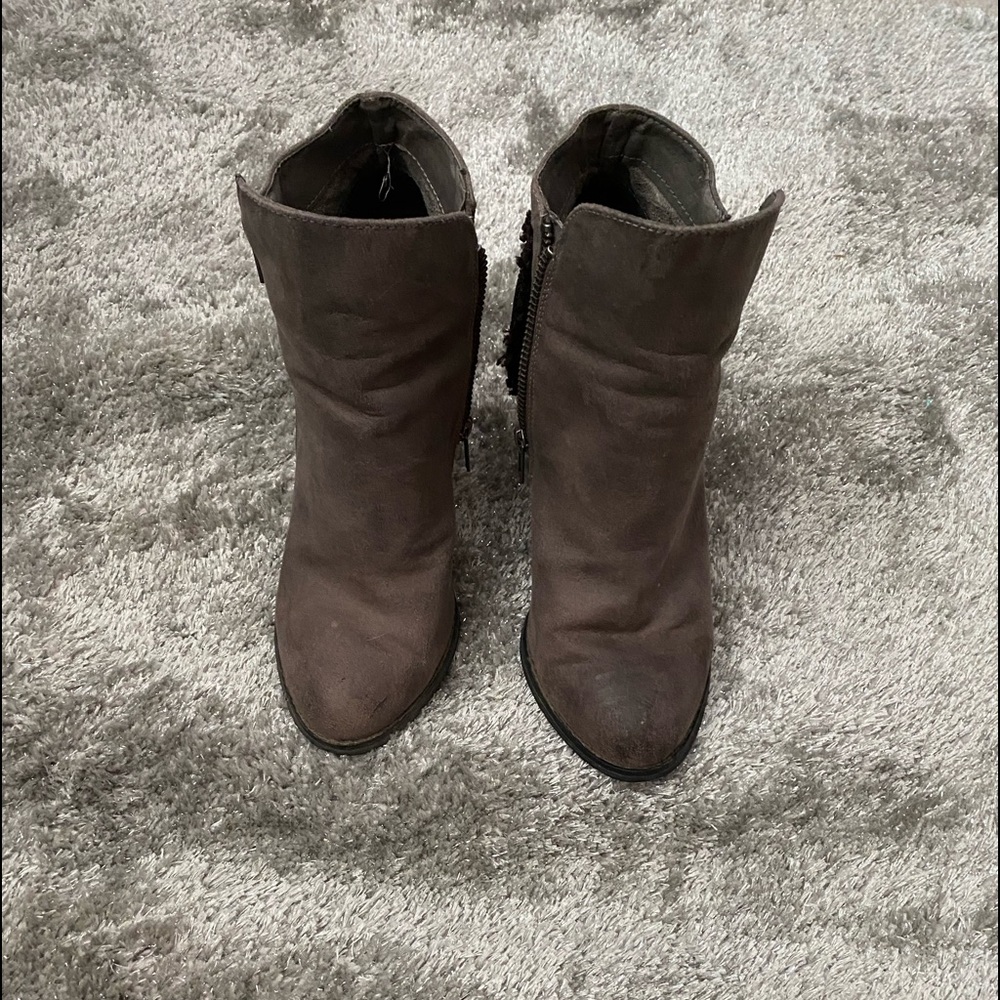 Not rate heel ankle booties 7